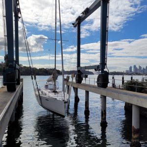 Woolwich Dock - Lifting